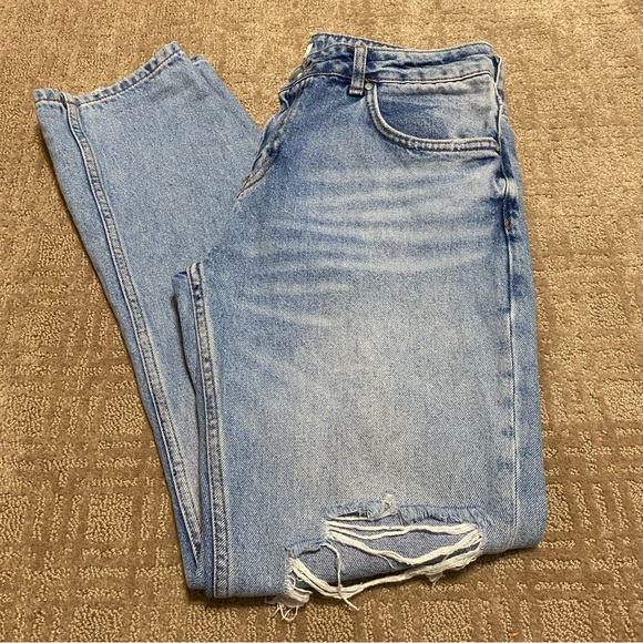 {Zara} Basic Z1975 Denim | Distressed Jeans - Size 6 - Picture 3 of 16